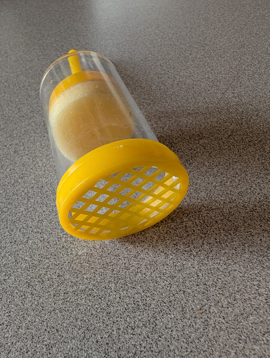 Queen Marking Cage - Plunger Style