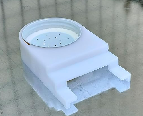 Entrance Feeder